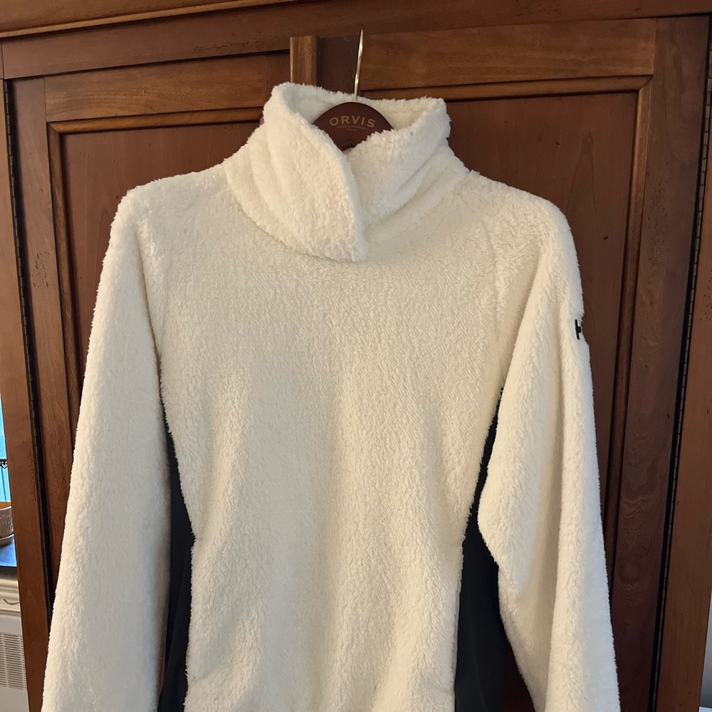Helly Hansen women’s, fleece pullover, medium, white with black trim.
